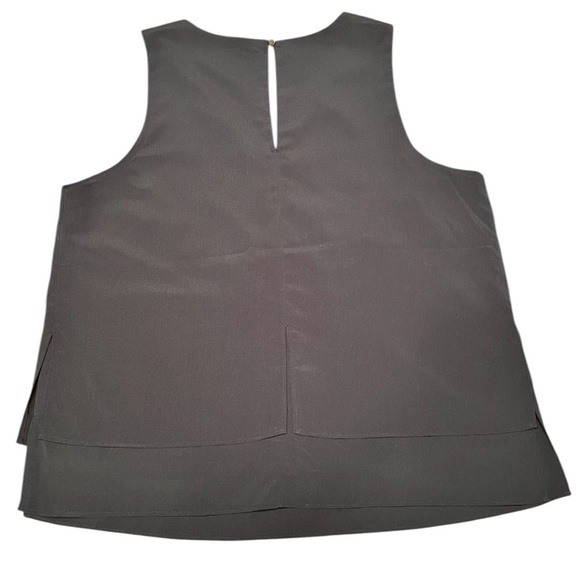 Banana Republic Blue Tiered V-Neck Sleeveless Blouse Size M - Picture 10 of 13